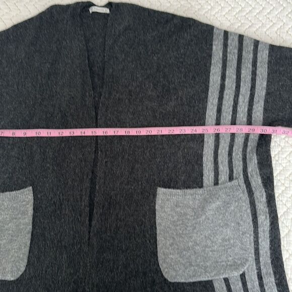 Veveret Women’s Wool Blend Grey Striped Open Front Pockets Cardigan Sweater M/L - Picture 10 of 13